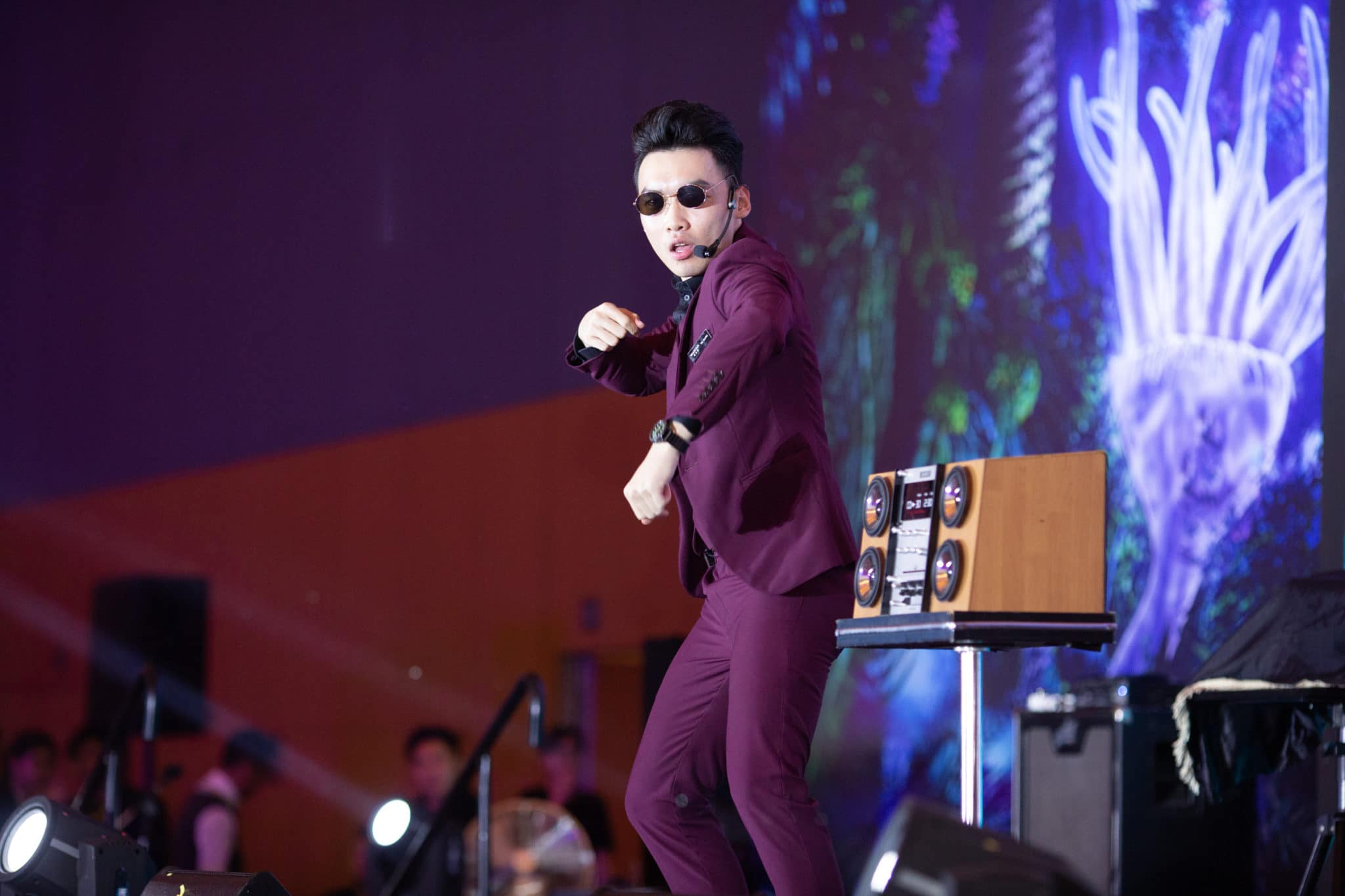Transform Your Corporate Gatherings with TK Jiang: The Foremost Digital Illusionist in Asia Pacific